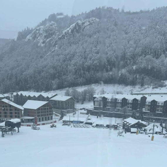 Malo pivo devet a pola kile pečenja čak 30 evra: Paprene cene i ove zime stižu iz poznatog skijališta