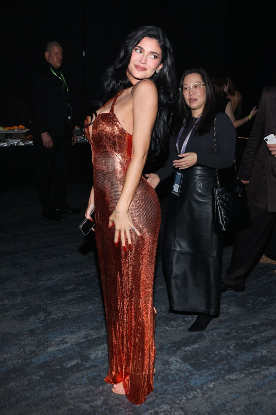 Rijaliti zvezda zasenila i svog dečka: Bujne grudi u prvom planu FOTO/VIDEO