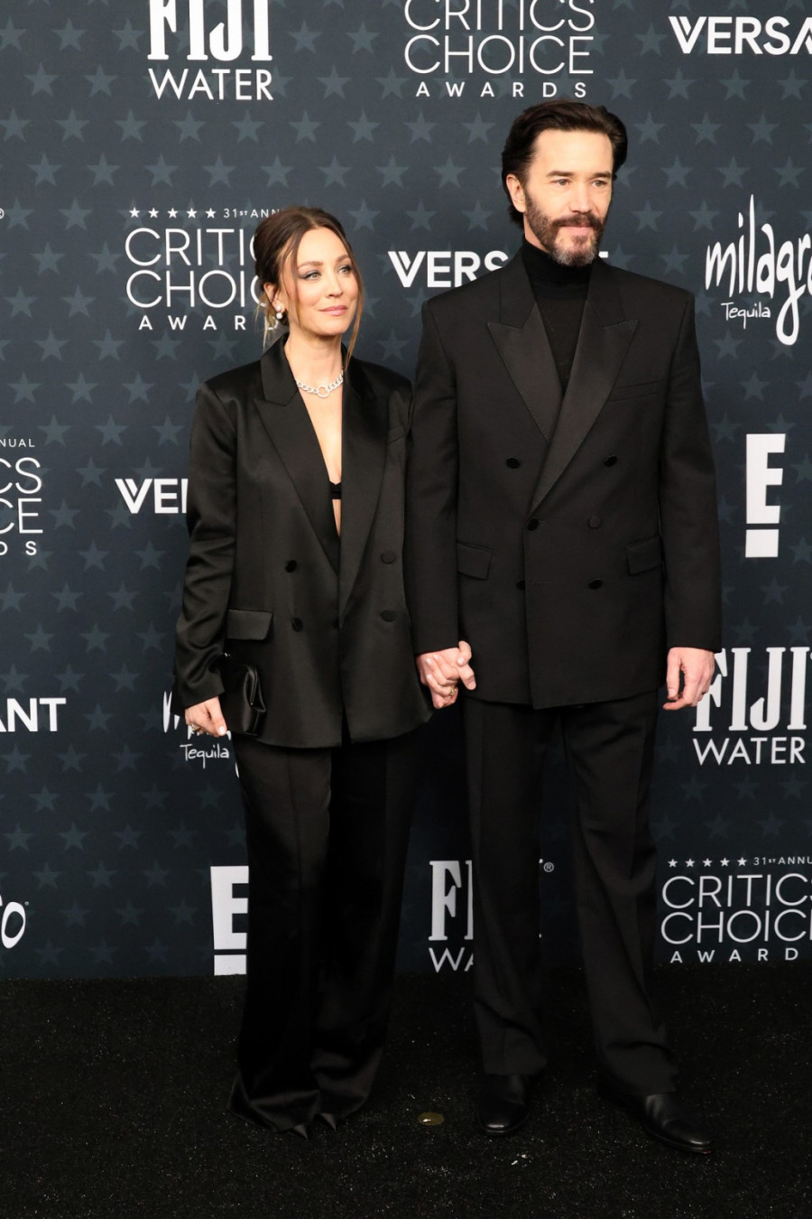 Dženifer Aniston i Bred Pit sa Temua: Glumica na stubu srama zbog kultnog stajlinga FOTO