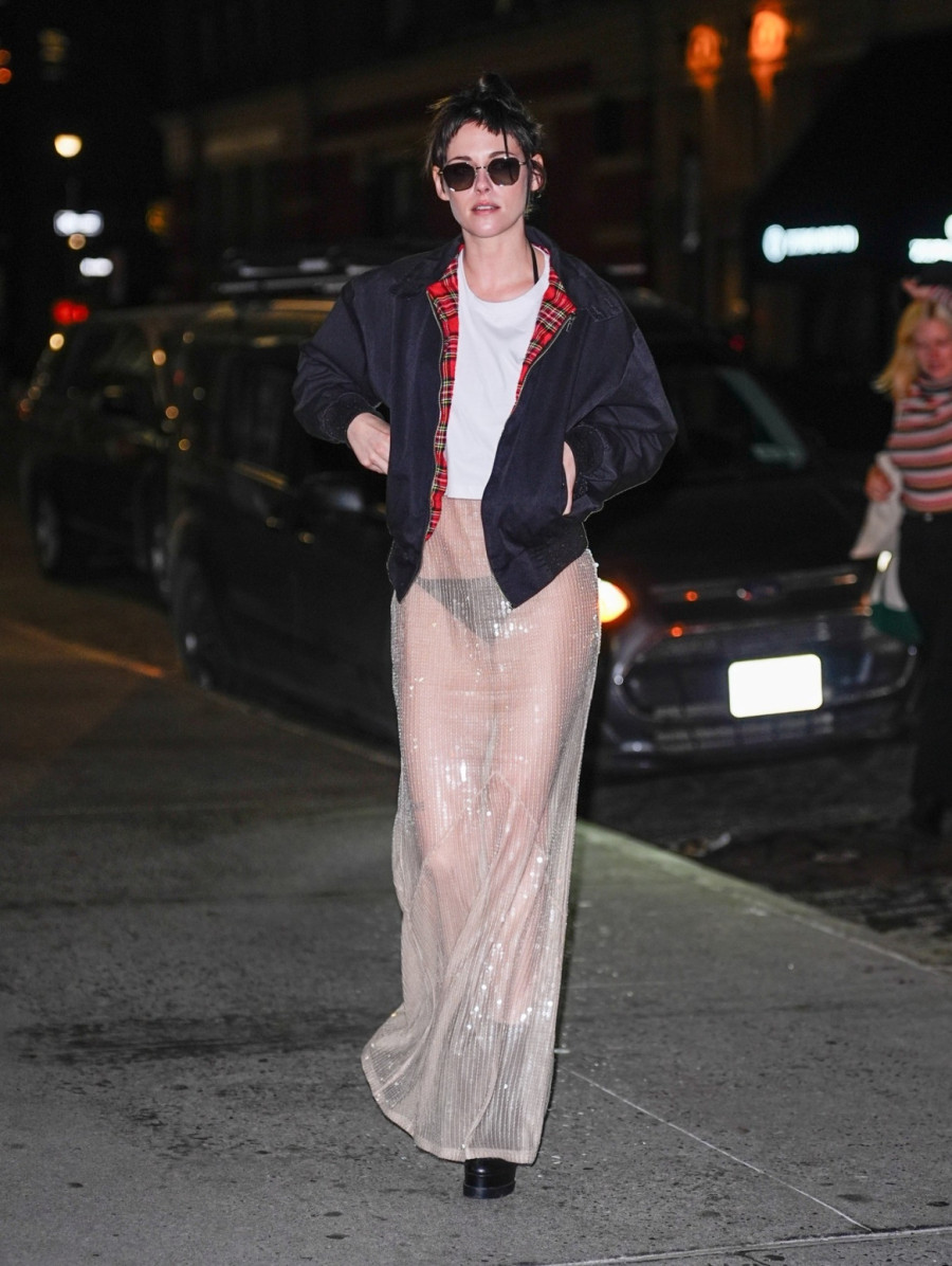 Kontroverzna glumica je laka meta za negativne komentare, naročito kad pokaže donji veš FOTO