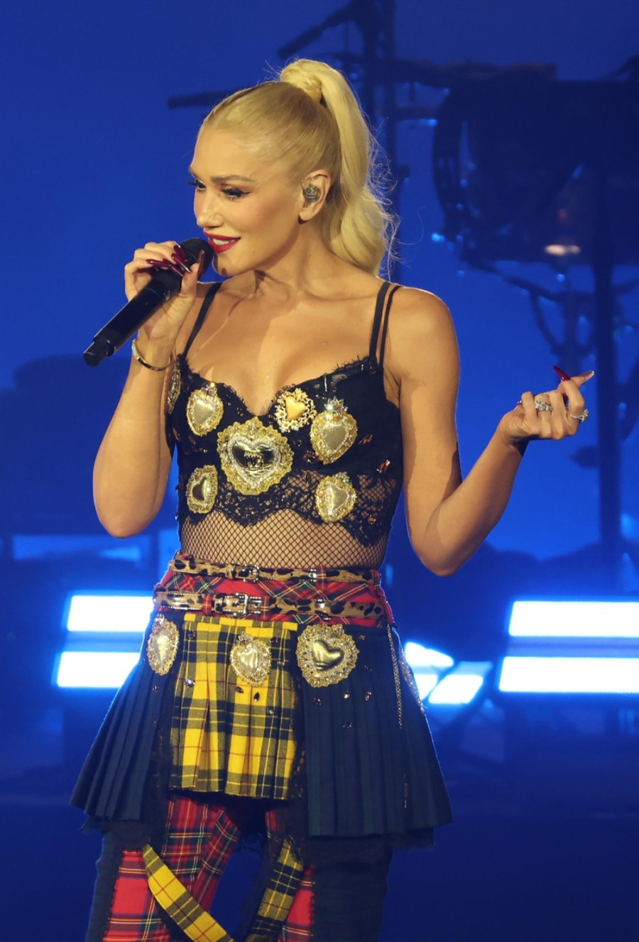 Još 90-ih su muškarci ludeli za njom, a i u 57. godini je neverovatno zgodna FOTO