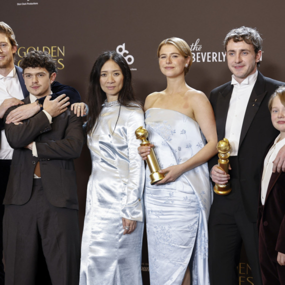 Film "Hamnet" osvojio Zlatni globus; Timoti Šalame ušao u istoriju FOTO