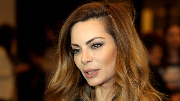 Nikolina Pišek prodaje vilu koju je kupila sa pokojnim Vidojem: Cena 1,9 miliona evra VIDEO