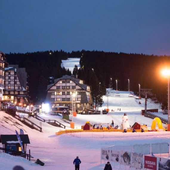 Doček Srpske nove godine i na vrhu Srbije: Tradicionalni vatromet u ponoć FOTO