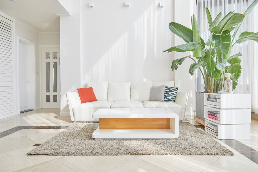 Dizajneri poručuju: Beli enterijeri u 2026. više nisu znak dobrog ukusa