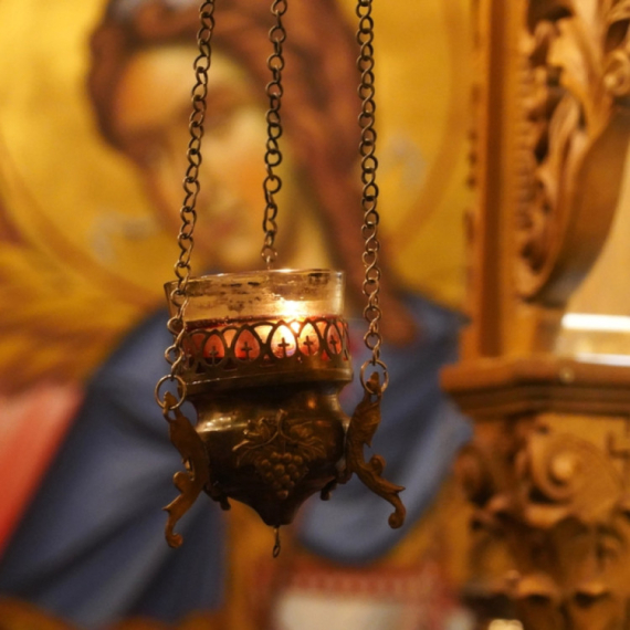 Danas slavimo Mali Božić i Svetog Vasilija Velikog: Dan započnite medom, a ovo nikako ne radite