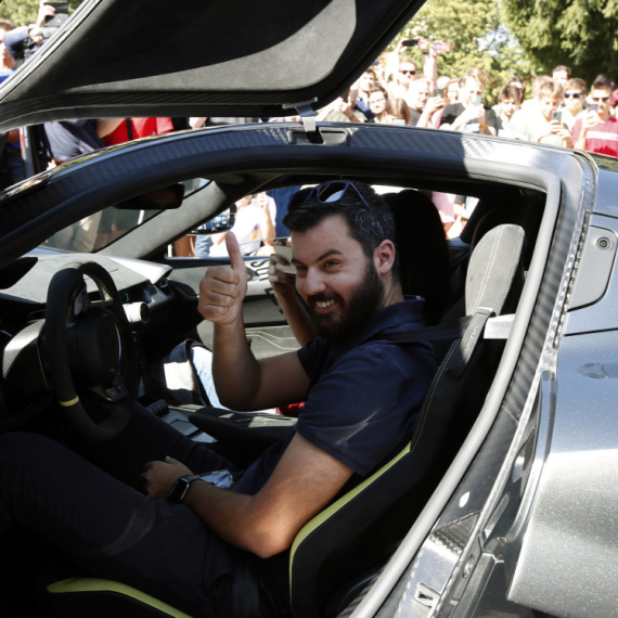 Mate Rimac ima novu devojku: Ko je lepotica koju prvi put drži za ruku u javnosti FOTO