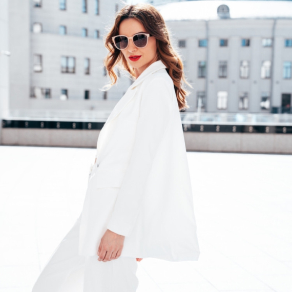 Mama sa TikToka postala viralna zbog svojih odevnih kombinacija VIDEO