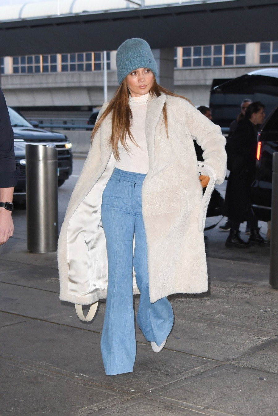 Opraštamo se od plavih i crnih farmerki: Ove su novi modni klasik sezone