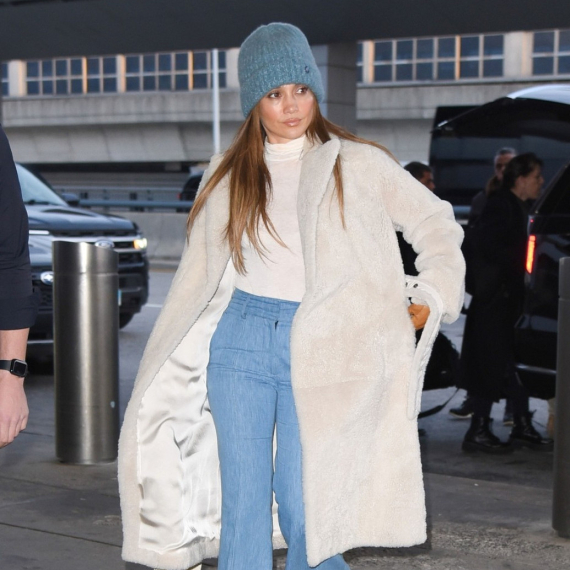 Opraštamo se od plavih i crnih farmerki: Ove su novi modni klasik sezone