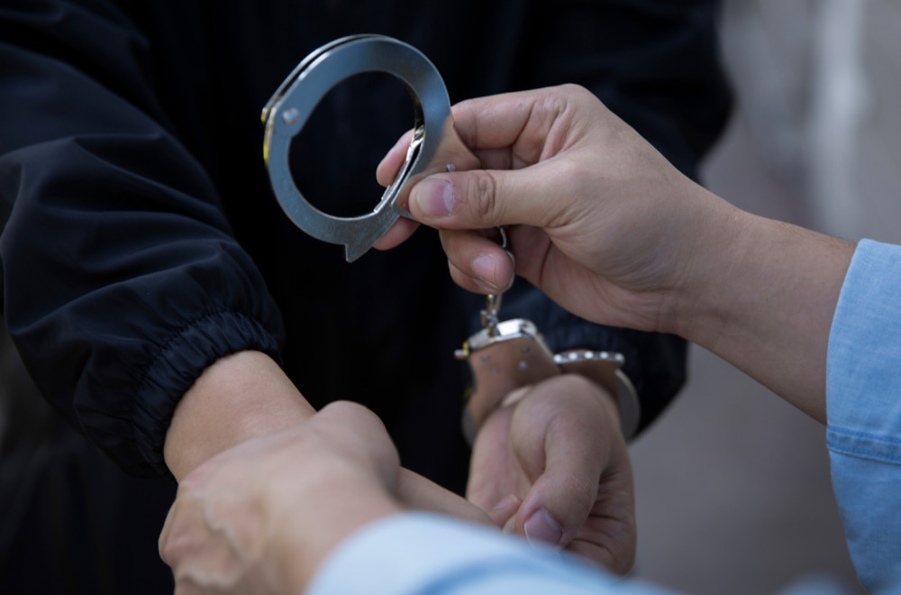 Uhapšeno više osoba u Nišu: Zaplenjeno 236 kilograma rezanog duvana i 6.330 paklica cigareta