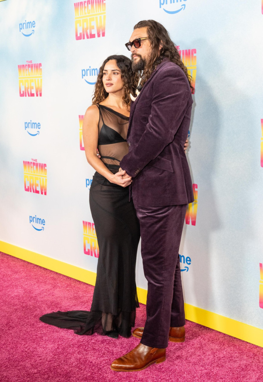 Najpoželjniji šmeker Holivuda ne može da obuzda strasti pored 12 godina mlađe lepotice FOTO/VIDEO