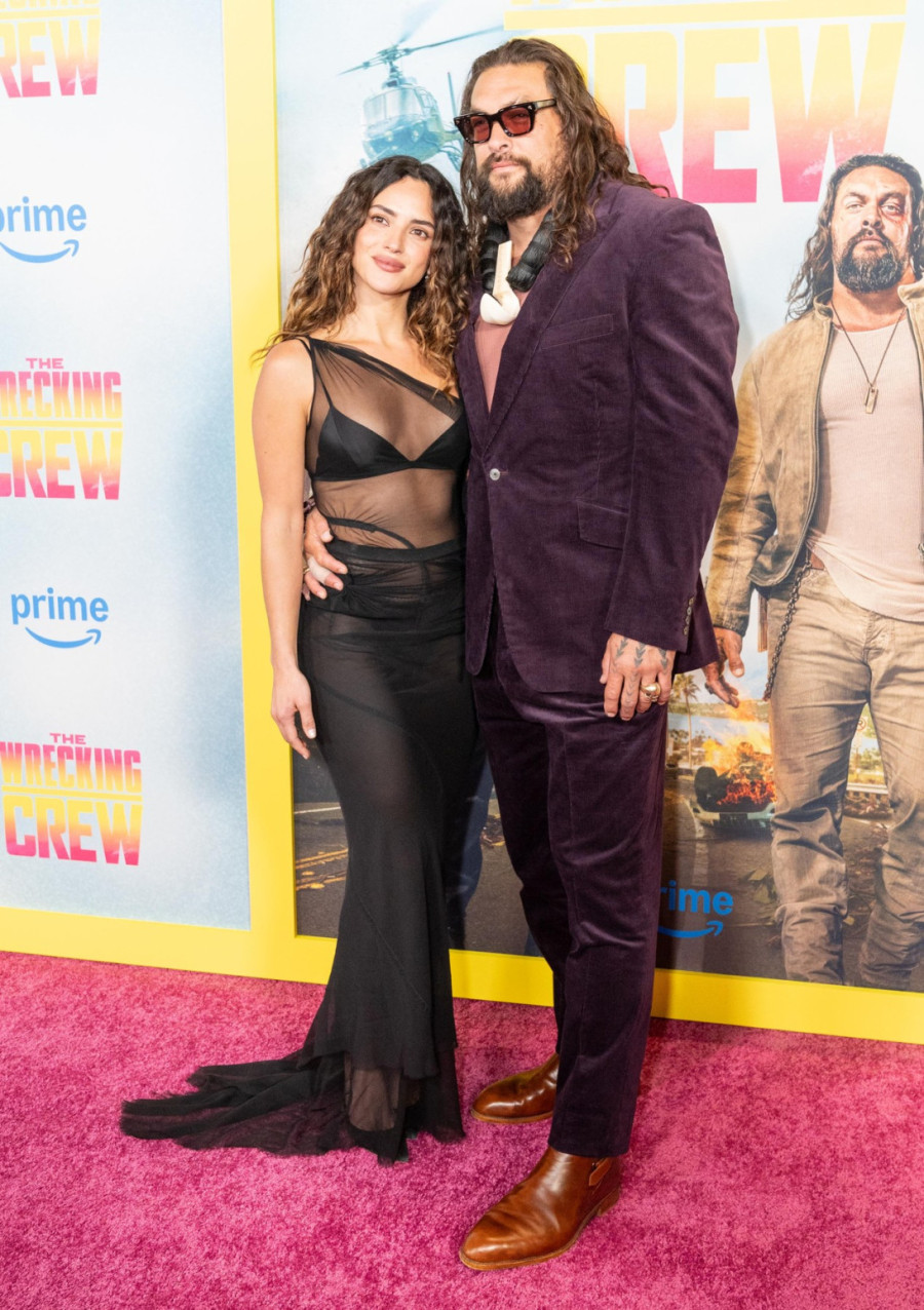 Najpoželjniji šmeker Holivuda ne može da obuzda strasti pored 12 godina mlađe lepotice FOTO/VIDEO