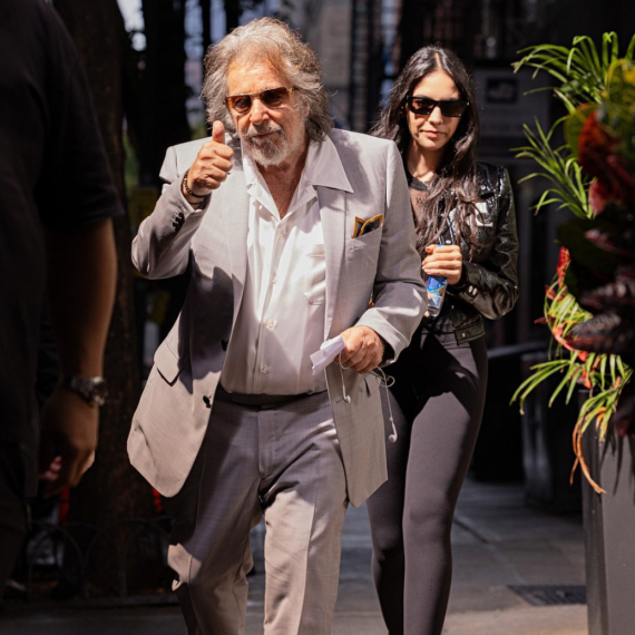 Al Paćino u vezi sa novom/starom devojkom? Izgubio glavu zbog 54 godine mlađe žene FOTO