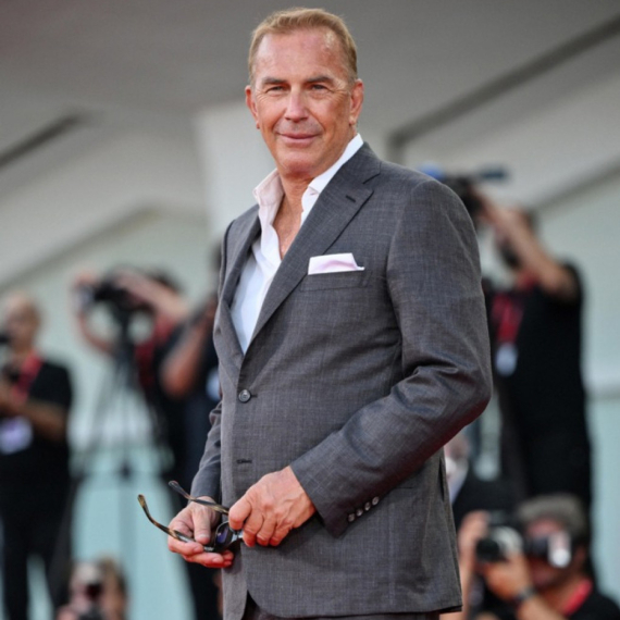 Proslavio 71. rođendan, a i dalje je najpoželjniji neženja: Burne ljubavi ga nisu uništile FOTO