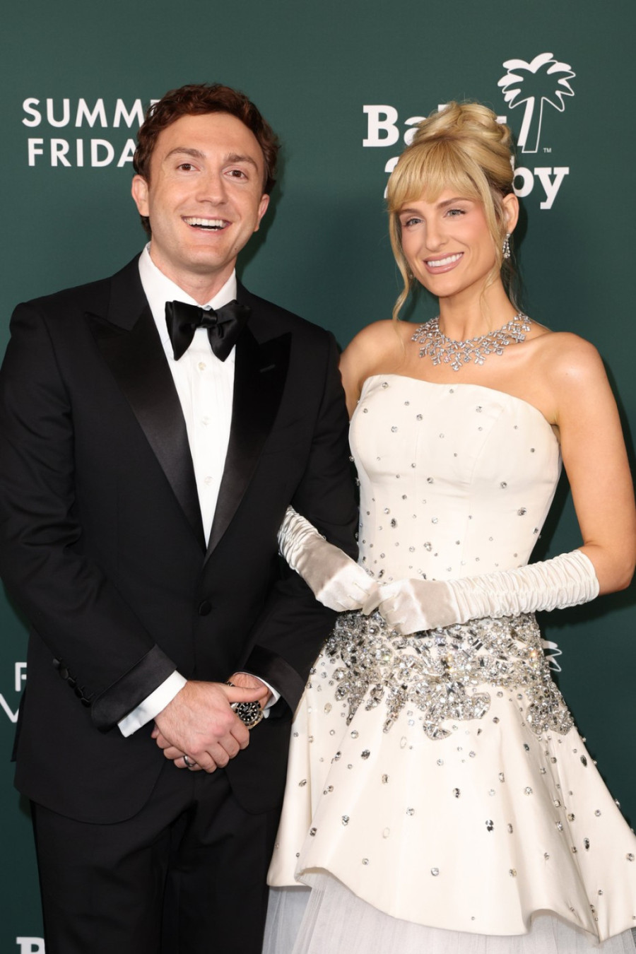 Hvala našoj superženi: Pevačica dobila treće dete, objavila emotivne slike FOTO