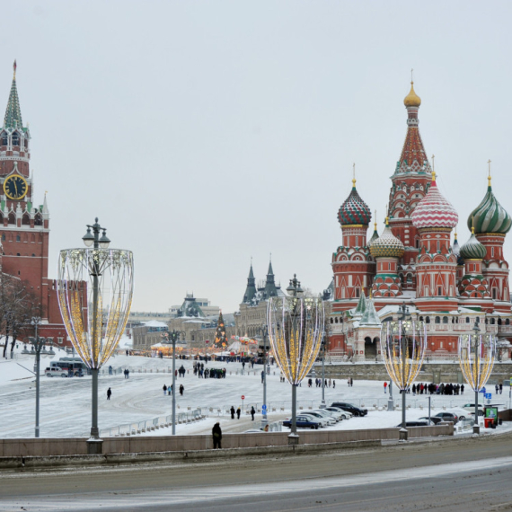 Turisti se vraćaju u Rusiju: Haski, sneg i – tenkovi FOTO/VIDEO