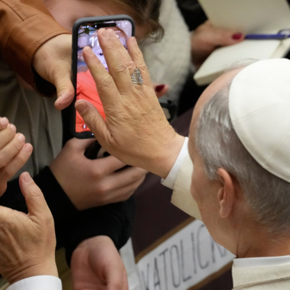 Papa Lav XIV zagrmeo: Ograničiti