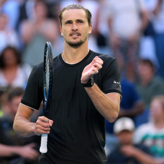 Zverev dominantno do četvrtfinala Melburna