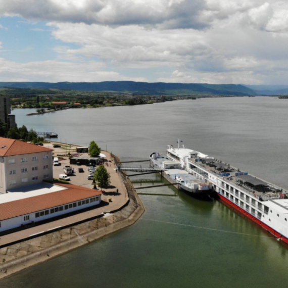 Srbija dobija savremeni nautički i turistički punkt: Zeleni krovovi i amfitetatri sa pogledom na Dunav FOTO