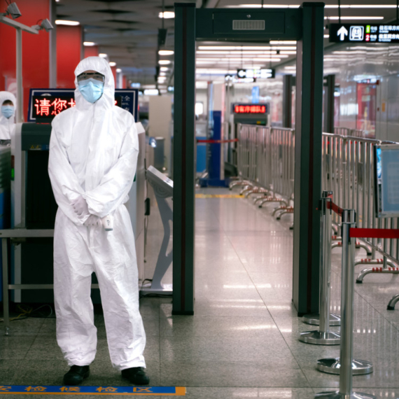 Sve podeća na 2020? Pooštrene aerodromske kontrole, prijavljeni slučajevi opasnog virusa