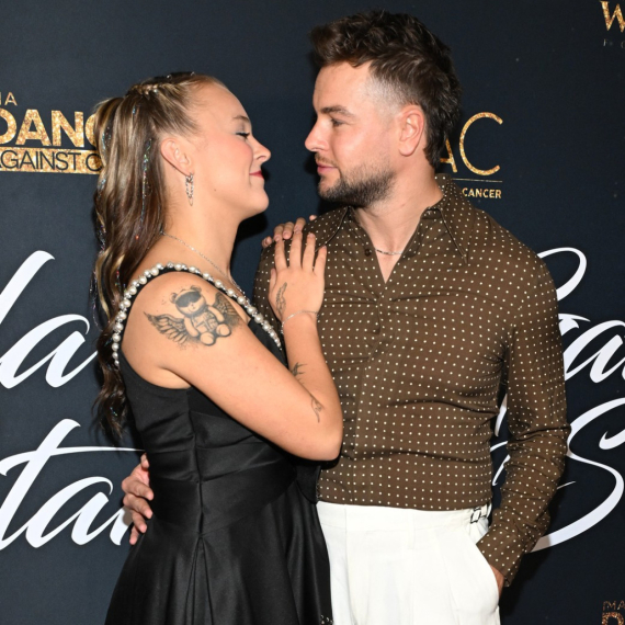 Pevačica objavila AI fotke buduće dece: U komentarima su je razapeli FOTO