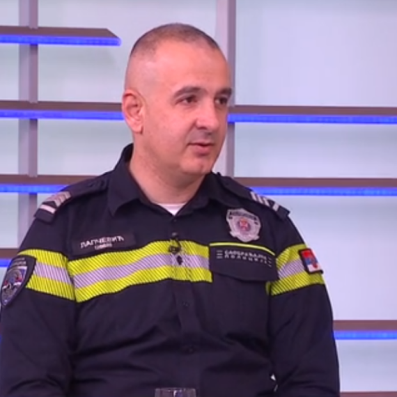 Kako je policajac sačuvao jedan život: Iz Beograda do Novog Sada za 26 minuta VIDEO