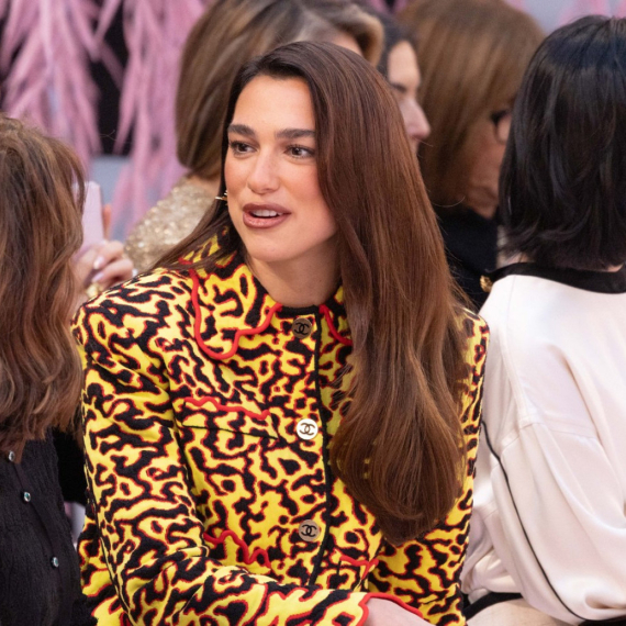 Modni iskorak slavne Albanke: Uvek provokativna, a sada... FOTO