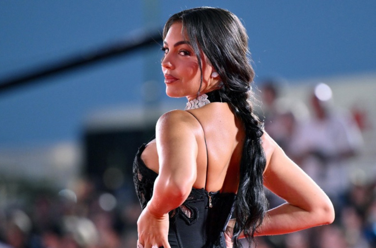 Georgina Rodrigez posetila crkvu i opet razbesnela sve: Koliko mrtvih životinja nosiš FOTO