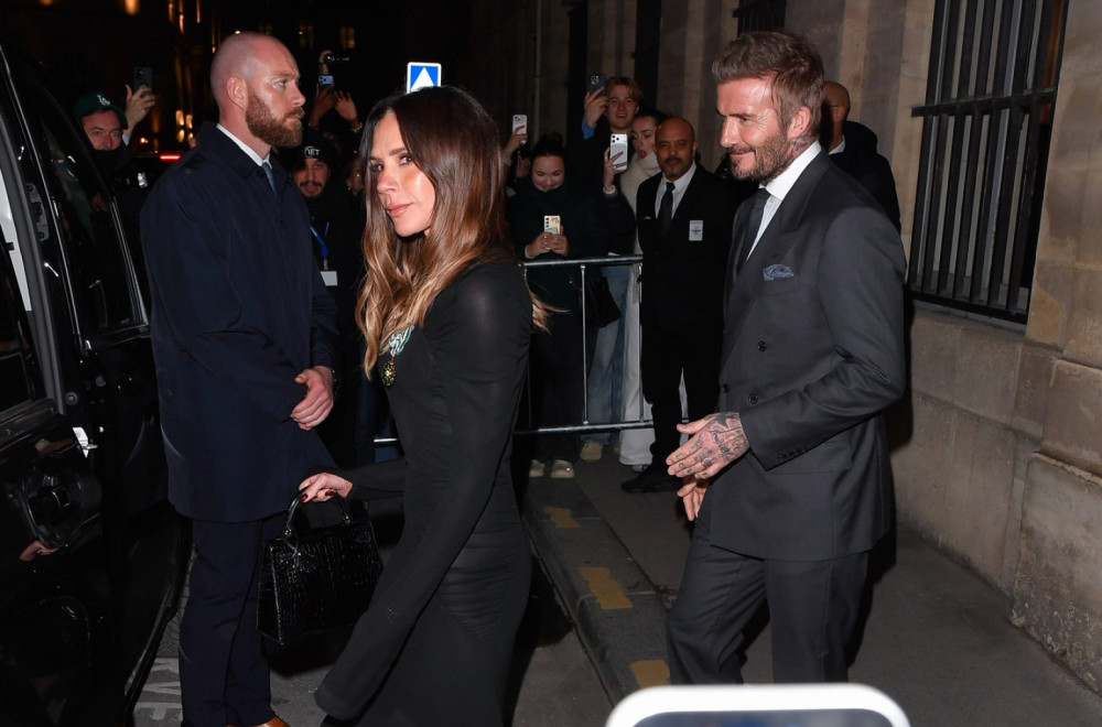 U jeku skandala – oni slave: Dejvid Bekam pokazao Viktoriji koliko je voli FOTO