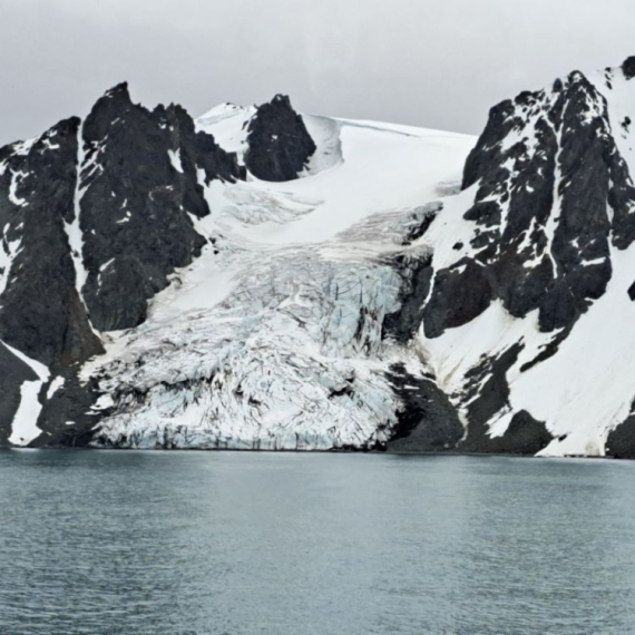 "Popio sam vodu iz glečera, pravi eliksir": Naučnik duže od meseca na Antarktiku FOTO