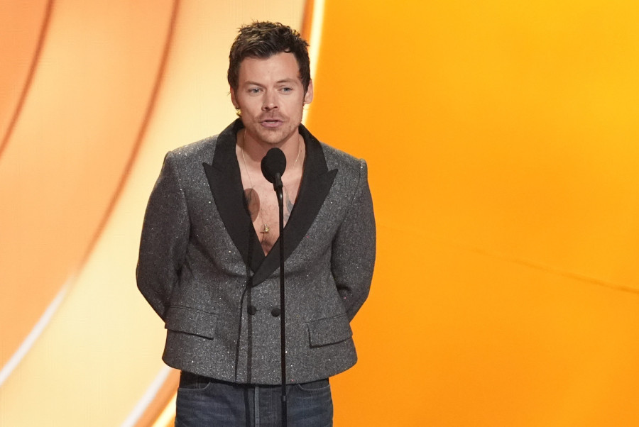 Umesto skupocenog odela – ovo: Da li i dalje zaslužuje da bude modna ikona? FOTO/ANKETA