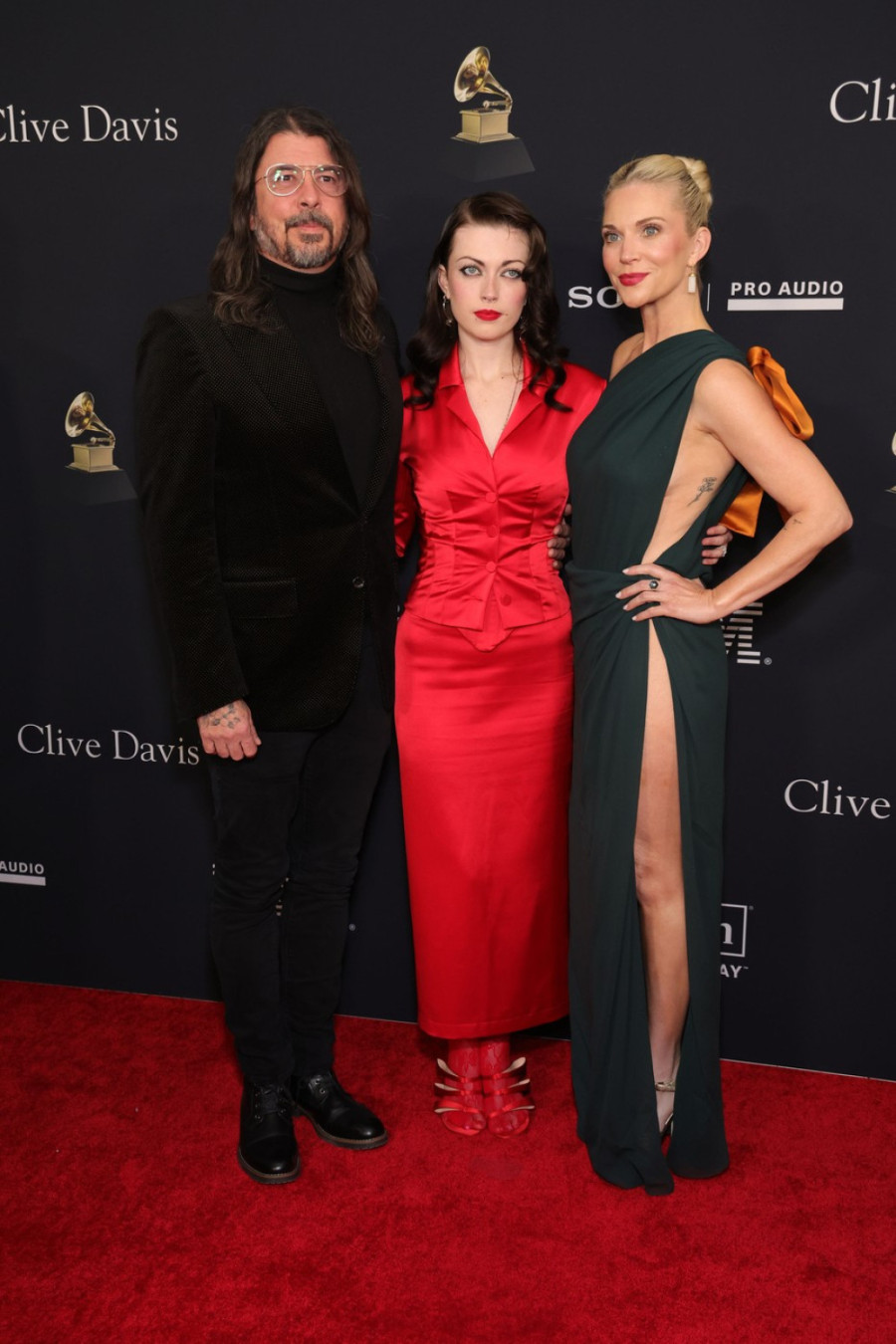 Tako izgleda osvetnička haljina: Jedan končić sprečava katastrofu FOTO