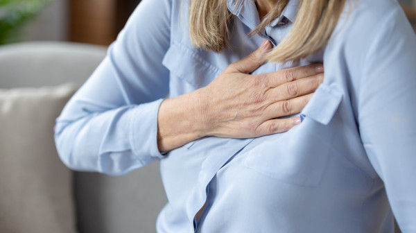 Infarkt ne bira ni vreme ni mesto: Kardiohirurg savetuje šta učiniti ako ste sami VIDEO