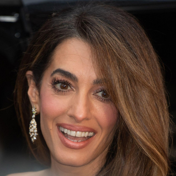 Stajling poslovne žene koji hvale i modni stručnjaci: Amal Kluni nikad ne greši FOTO