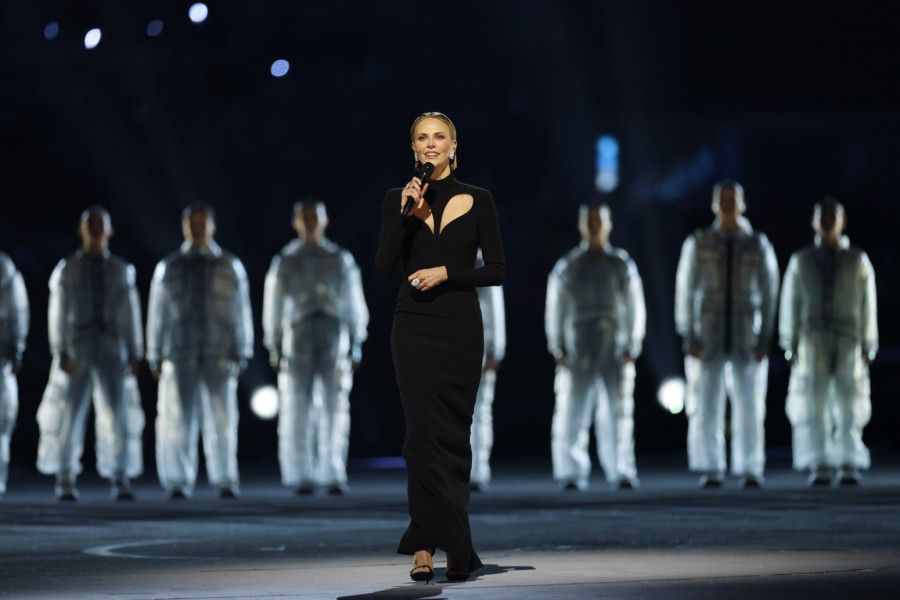 Najfatalnija plavuša sveta na ZOI: Ne mora da se skine da bi svi gledali u nju FOTO