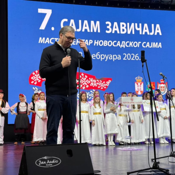 Vučić otvorio 7. Sajam zavičaja i poručio Krajišnicima: Srbija je vaša porodica; Ovde ste najsigurniji FOTO