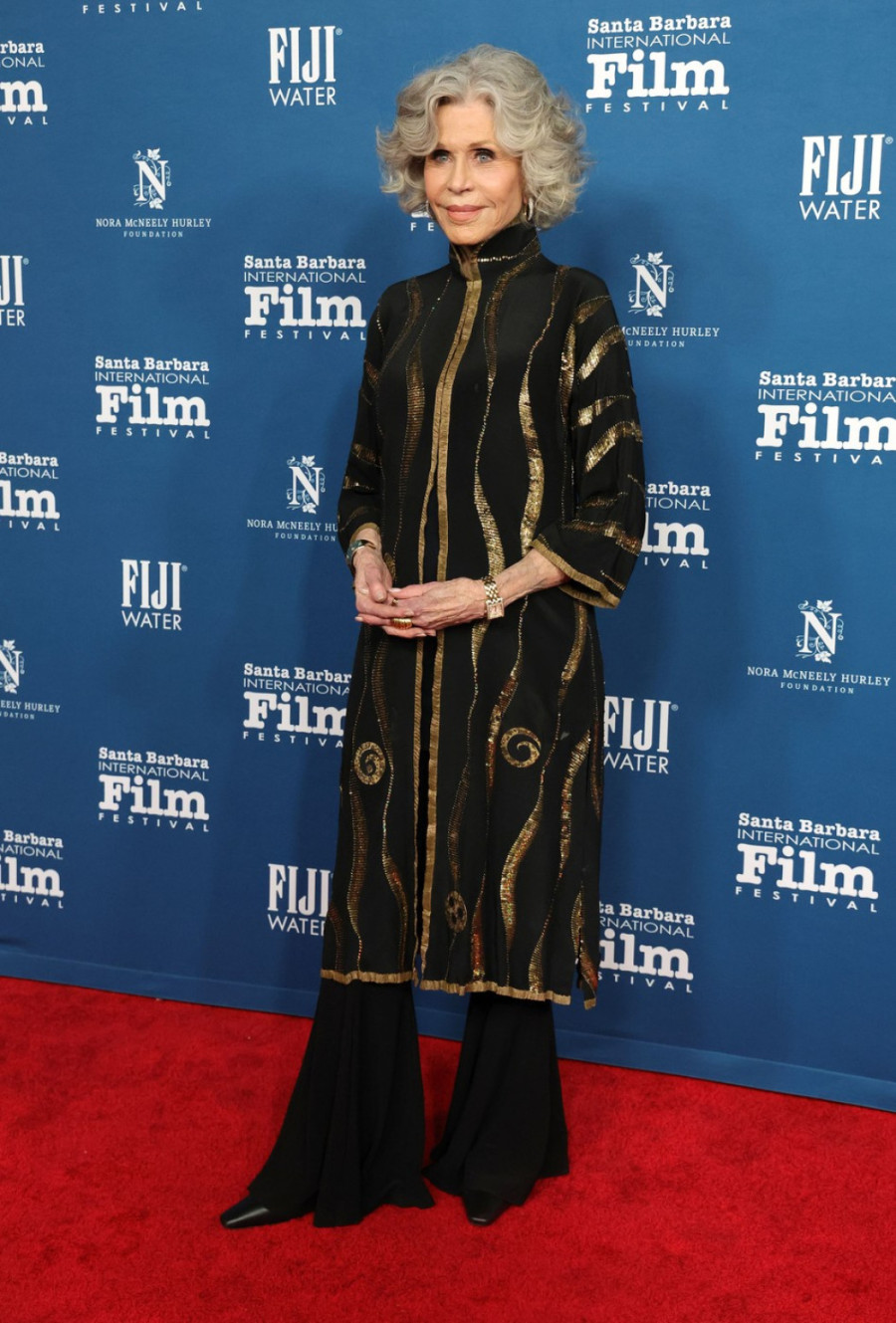 Svi bi da stare kao Džejn Fonda: Izbrisala 30 godina i oduševila na crvenom tepihu FOTO