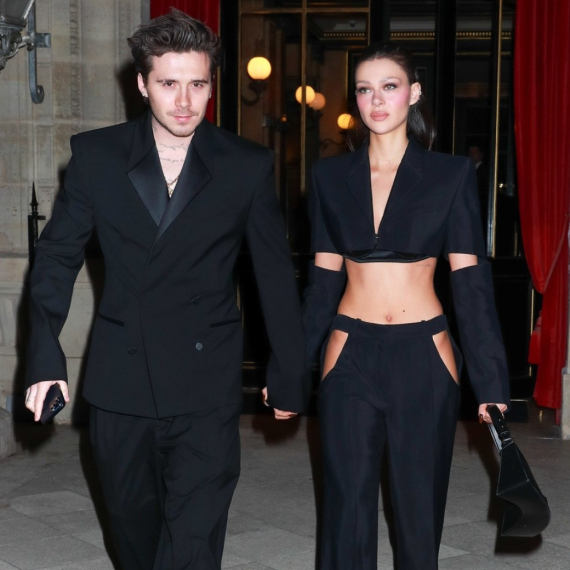 "Dejvid i Viktorija će biti slomljeni od bola": Bruklin Bekam i Nikola Pelc počinju "novi život"