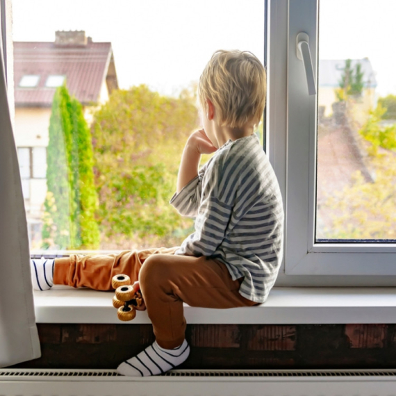 Deca koja su imala traumatično detinjstvo – razviće ovih 5 veština