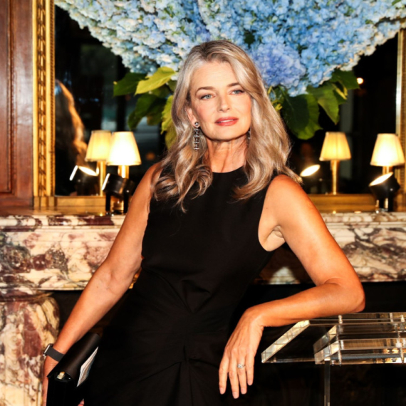 "Mislila sam da je moj posao da se skinem, a onda i odbranim od napaljenih muškaraca" VIDEO