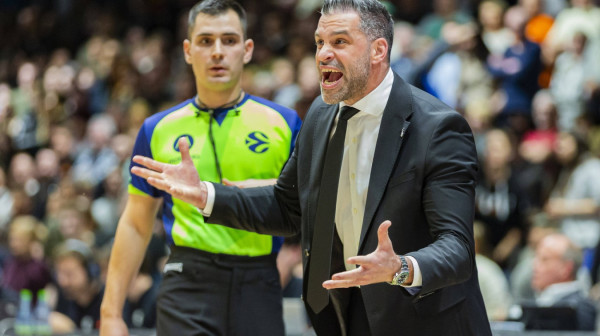 Alimpijević usred grčko-turskog sukoba: Na tribinama skandali, Srbin odgovorio na terenu VIDEO