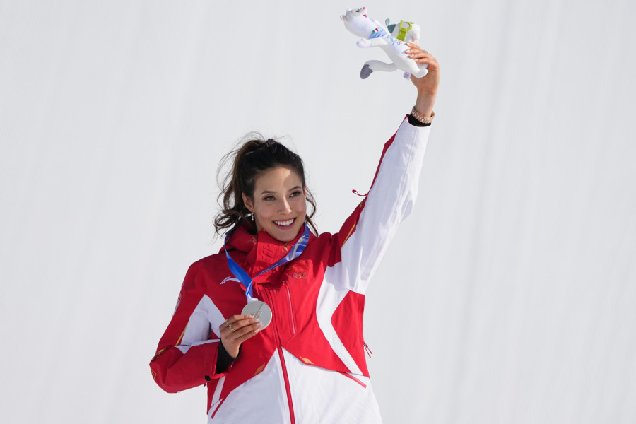 Ona je najlepša sportistkinja na ZOI: Zarađuje milione kao model, Amerikanci je ne vole FOTO