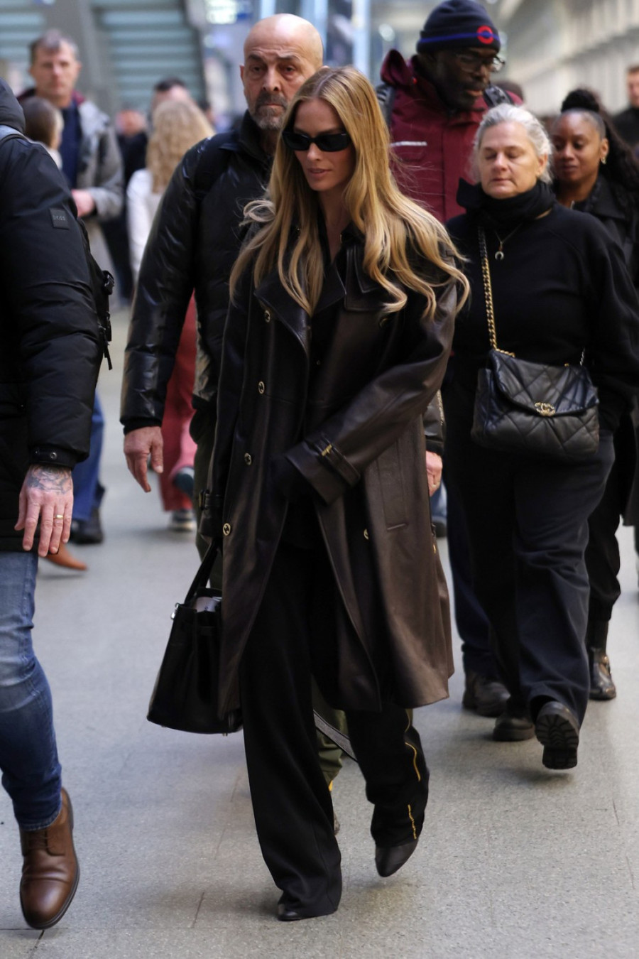 Ovakve pantalone su novi modni hit, a Margo Robi ih već sjajno nosi FOTO