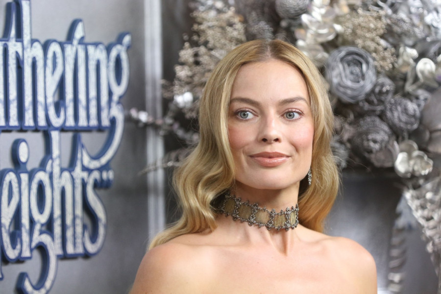 Da li je ovo najlepša haljina Margo Robi? Čuvala ju je za posebnu priliku FOTO