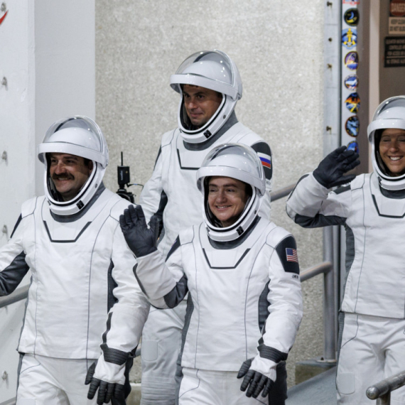 Četiri nova astronauta stigla na Međunarodnu svemirsku stanicu FOTO