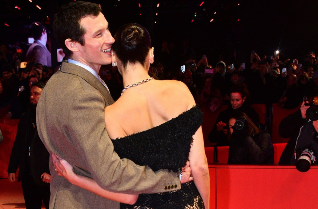 Obukla golu haljinu, pa fototografima pokazala zadnjicu: Opet je glavna tema FOTO