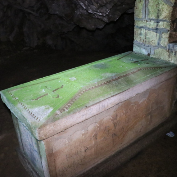 Ovo je jedina pećina crkva u Srbiji: U njoj je ugušeno 300 Srba FOTO