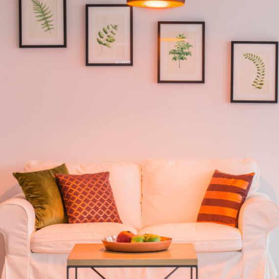 Stiže ličniji trend uređenja doma: Napravite svoj zid uspomena