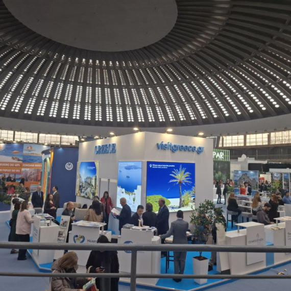 Srbi uveliko rezervišu letovanja: Aranžmani poskupeli, ali interesovanje za ove destinacije ne jenjava FOTO